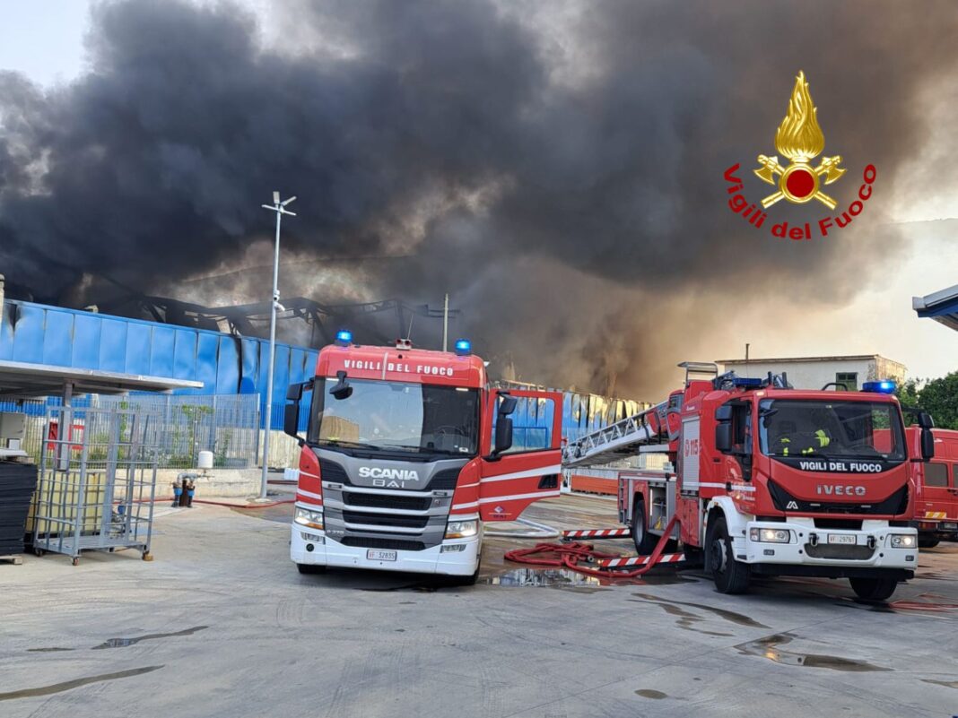 incendio Termoplast indagini