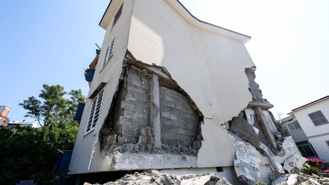 decreto-campi-flegrei-bradisismo-misure.jpg.webp Campi Flegrei, interessata dal decreto sul bradisismo